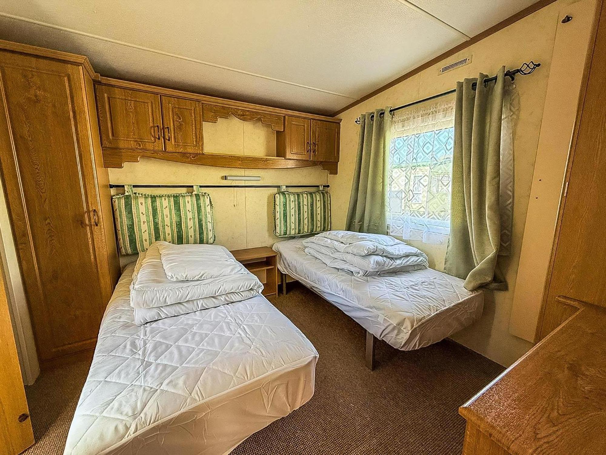 6 Berth Caravan By The Beach In Hunstanton In Norfolk, Pets Welcome Ref 13009L Bagian luar foto